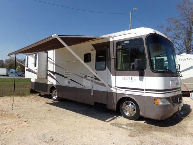 5 Minutes Walk Bio-Bay Stations-Restaurants - Beaches 212 Cll Acacia Rv Camper In Front Vieques Bagian luar foto